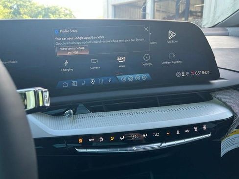 Certified 2025 Cadillac Optiq Sport 1 image 14