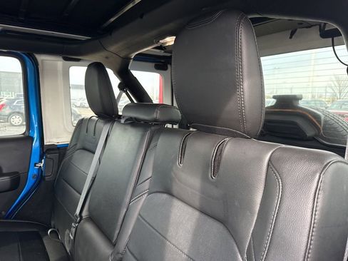 Used 2023 Jeep Wrangler Unlimited Sahara w/ Cold Weather Group image 22