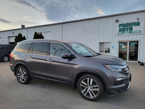 Used 2018 Honda Pilot Elite image 9