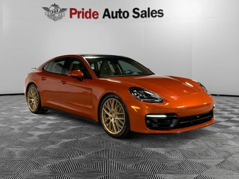 Used 2023 Porsche Panamera image 3