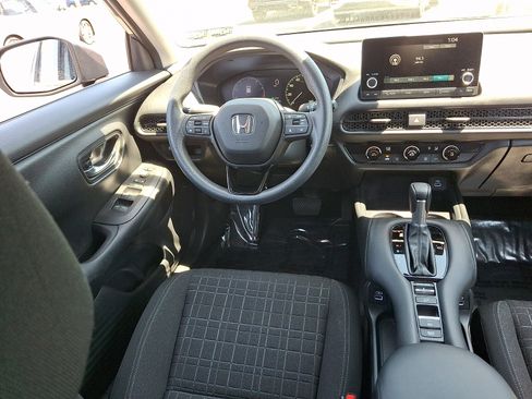 Used 2023 Honda HR-V LX image 10