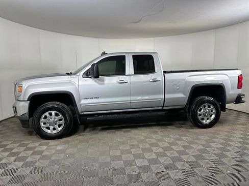 Used 2015 GMC Sierra 2500 SLE w/ SLE Preferred Package image 6