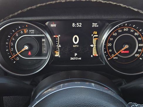 Used 2023 Jeep Gladiator Overland w/ Cold Weather Group image 11