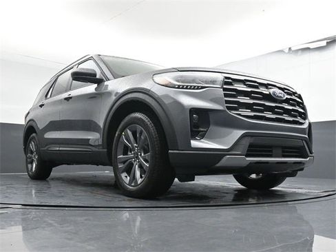 New 2026 Ford Explorer Active w/ Active Comfort Package image 24