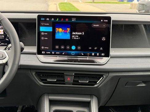 New 2026 Volkswagen Tiguan SE AWD/4WD image 7