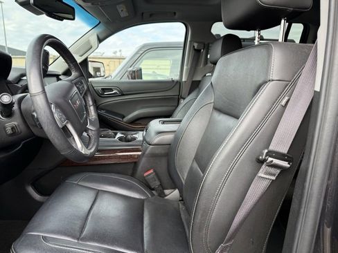 Used 2017 GMC Yukon XL SLT w/ Open Road Package image 8