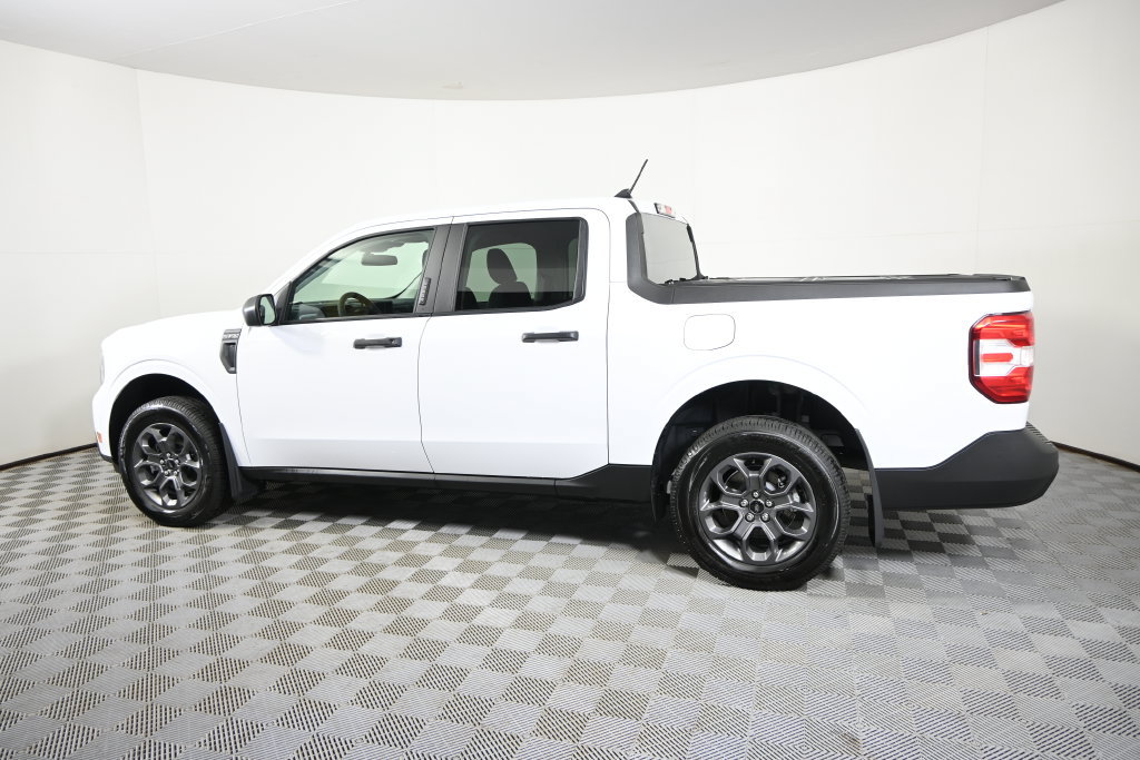 Used 2023 Ford Maverick XLT FWD image 3
