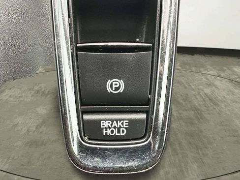 Used 2019 Honda HR-V LX image 37