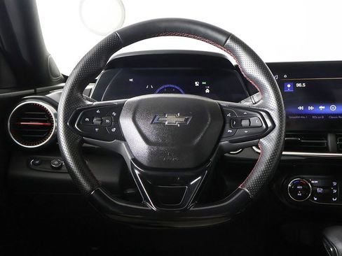 Used 2025 Chevrolet Trax RS w/ Sunroof Package FWD image 33