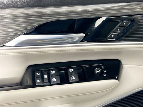 Used 2022 Jeep Wagoneer Series III w/ Flexible Seating Group image 16