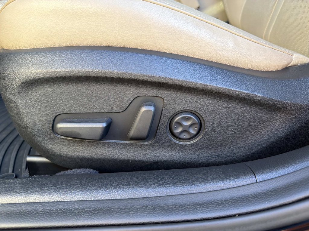 Used 2016 Hyundai Sonata Limited w/ Option Group 02 FWD image 31