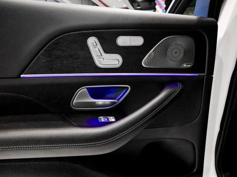 Used 2023 Mercedes-Benz GLS 450 4MATIC image 24