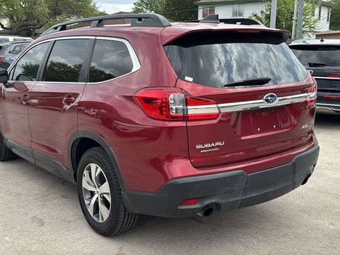 Used 2019 Subaru Ascent Premium image 5
