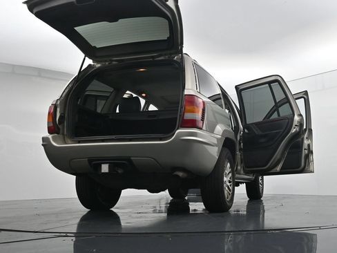 Used 2004 Jeep Grand Cherokee Limited w/ Trailer Tow Group IV AWD/4WD image 30