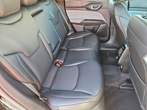 New 2026 Jeep Compass Latitude image 20