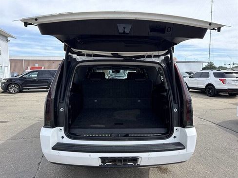 Used 2018 GMC Yukon XL SLT AWD/4WD image 22