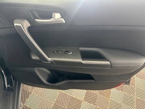 Used 2018 Kia Sportage LX AWD/4WD image 21