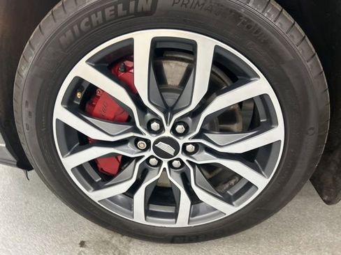 Used 2024 Cadillac XT6 Sport w/ Technology Package image 30