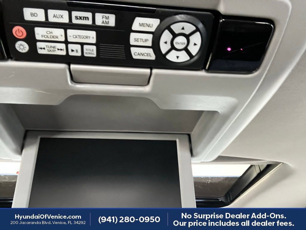 Used 2016 Honda Pilot Touring image 9