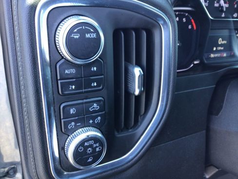 Used 2021 GMC Sierra 1500 SLT w/ SLT Convenience Package AWD/4WD image 18