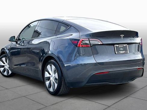 Used 2021 Tesla Model Y Long Range image 11