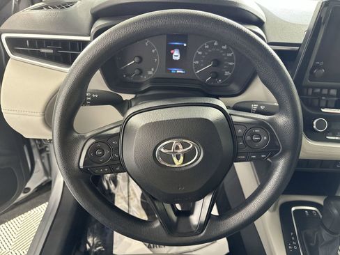 Used 2023 Toyota Corolla Cross L FWD image 14
