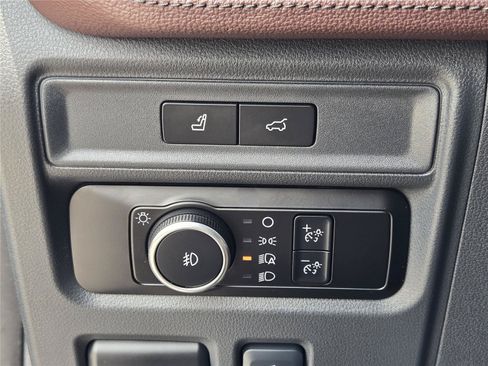 Certified 2024 Ford Expedition Limited RWD image 18