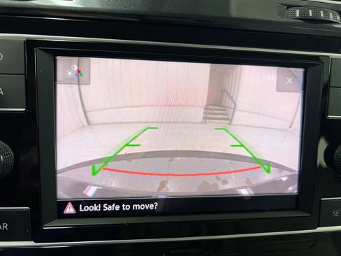 Used 2019 Volkswagen Golf S FWD image 15