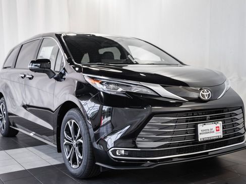 New 2026 Toyota Sienna Platinum image 1