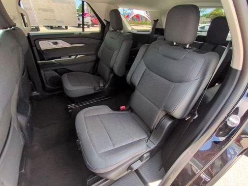 New 2026 Ford Explorer Active RWD image 16