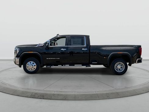 New 2026 GMC Sierra 3500 SLT w/ SLT Premium Package AWD/4WD image 5
