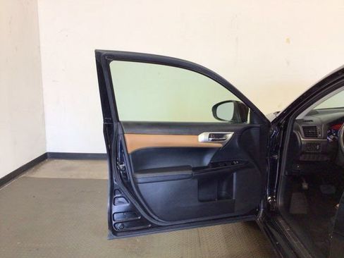Used 2014 Lexus CT 200h FWD image 7