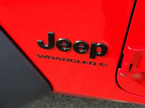 Used 2023 Jeep Wrangler Sport S image 31