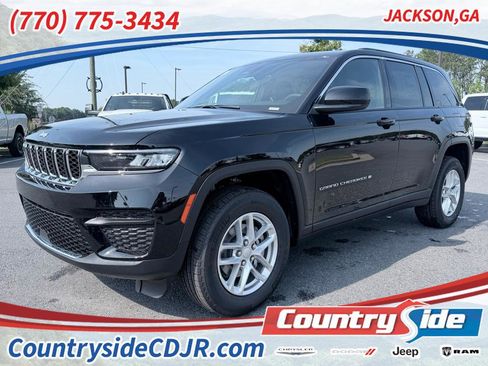 New 2026 Jeep Grand Cherokee Laredo RWD image 1