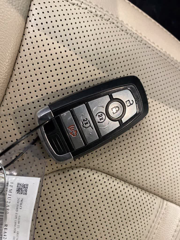 Used 2024 Ford Expedition Limited AWD/4WD image 28