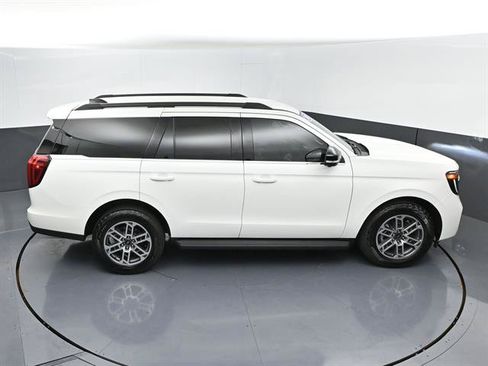 Certified 2026 Ford Expedition Active AWD/4WD image 42