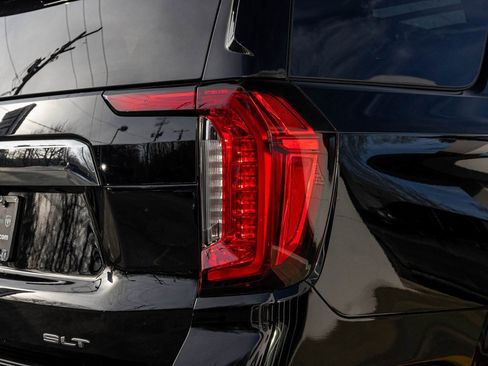 Used 2023 GMC Yukon SLT image 39