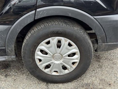 Used 2019 Ford Transit 350 XLT image 9