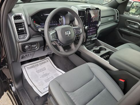 Used 2026 RAM 1500 Big Horn AWD/4WD image 13