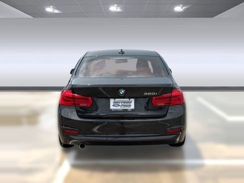Used 2018 BMW 320i Sedan w/ Convenience Package RWD image 10