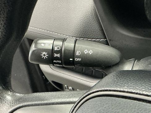 Used 2021 Toyota RAV4 XLE w/ Convenience Package image 11