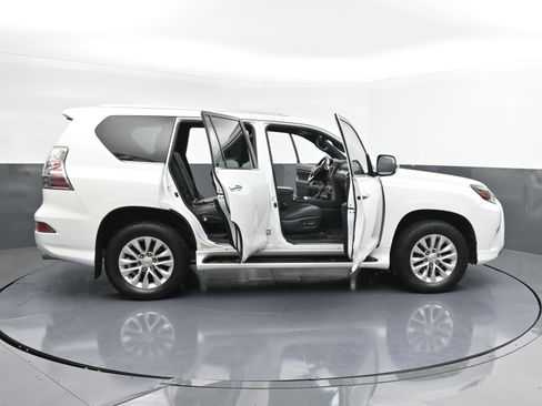 Used 2021 Lexus GX 460 Premium image 40