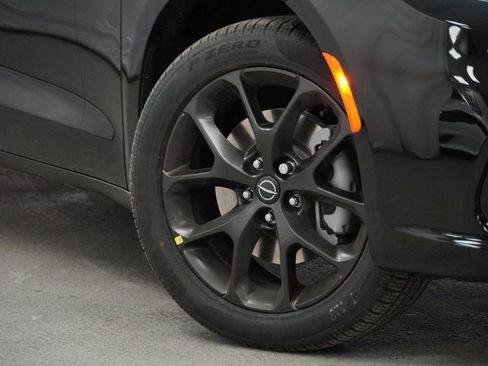 New 2026 Chrysler Pacifica Limited image 4