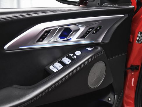 Used 2023 BMW XM image 10