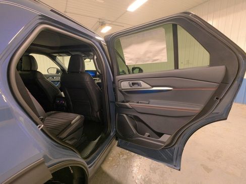 New 2026 Ford Explorer ST-Line w/ ST-Line Street Pack image 17