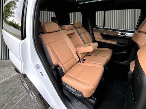 New 2026 Hyundai Santa Fe Limited AWD/4WD image 11