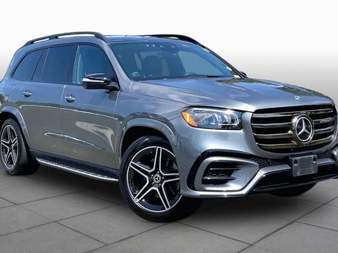 Used 2025 Mercedes-Benz GLS 450 4MATIC image 3