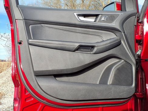 Used 2017 Ford Edge Titanium w/ Equipment Group 302A image 23