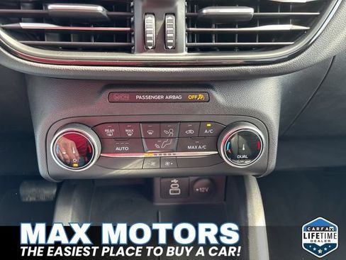 Used 2025 Ford Escape ST-Line FWD image 19