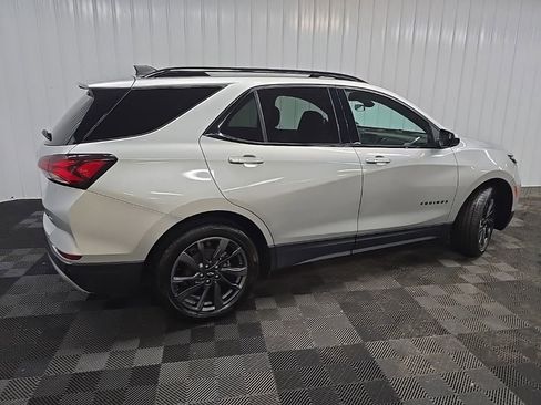 Used 2022 Chevrolet Equinox RS AWD/4WD image 3